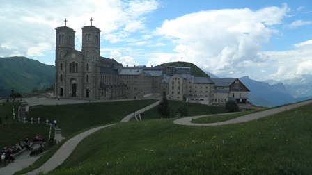 05 Sanctuère La Salette.jpg