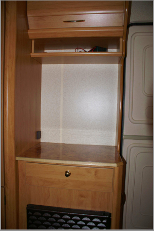 1 futur logement du micro-onde.jpg