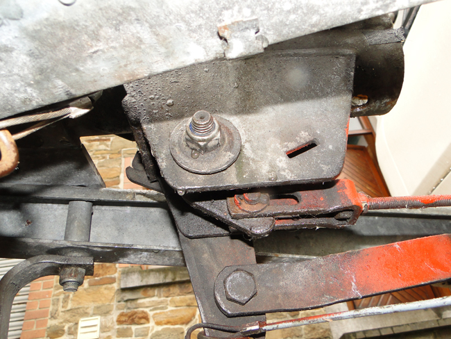 2015.03.28VérinBloqué par en dessous (9).jpg