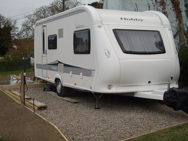 caravane hobby 490 kmf.jpg