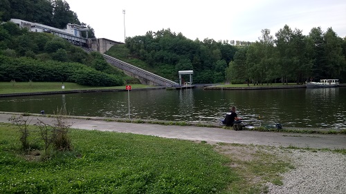 Plan Incliné à 500m Un Ascenseur à Péniches sur le canal de Saverne.jpg