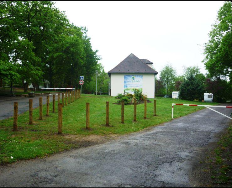 Entrée du camping de la Lande.jpg