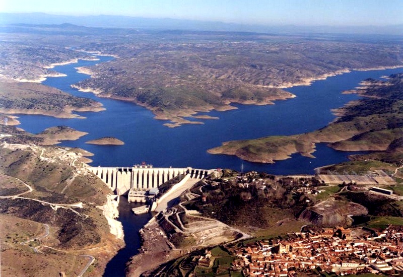 peche-lac-alcantara-espagne-extremadure Photo prise sur le net.jpg