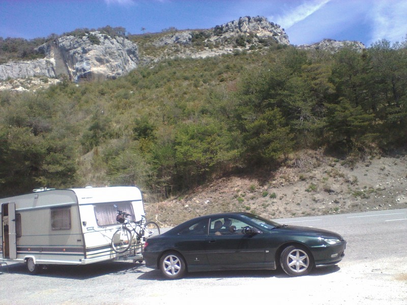 Halte pause entre Sisteron et Grasse.jpg