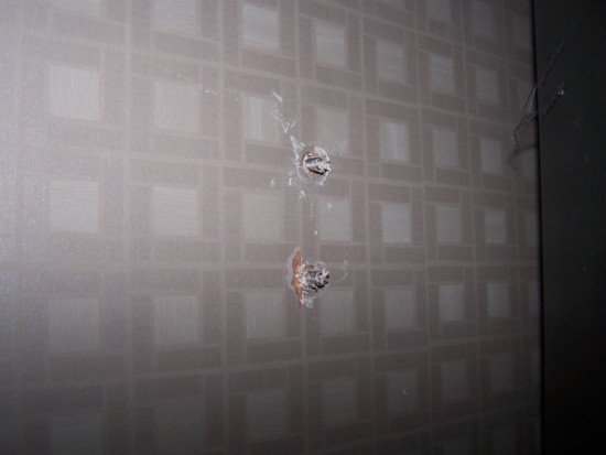 Fixation support  bras TV coté salle d'eau.jpg