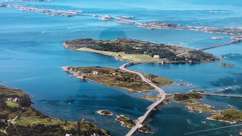 vue aerienne de la route de l'atlantique.jpg