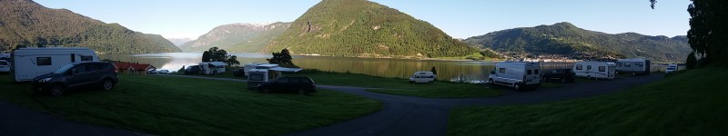 vue panoramique du camping de Sogndal.jpg