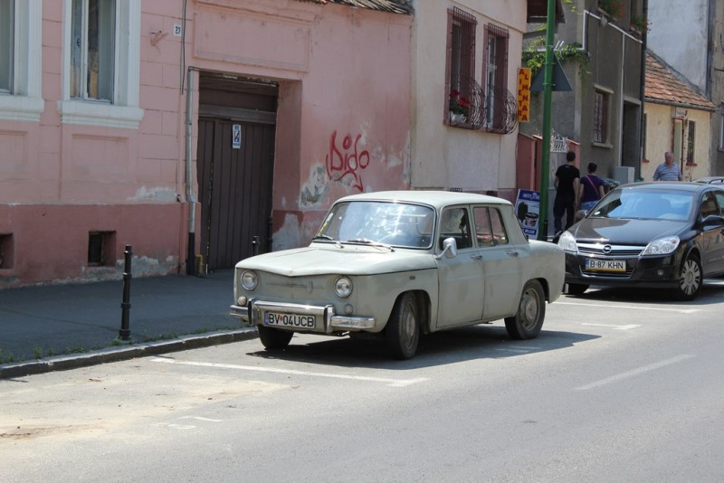 392-[RO]BRASOV-Dacia1100.JPG