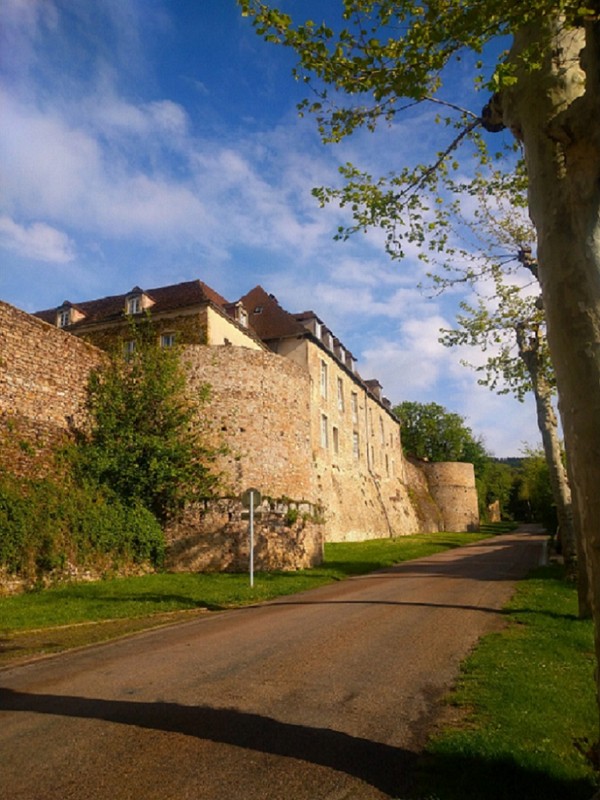 Remparts gallo-romains d'Autun.jpg