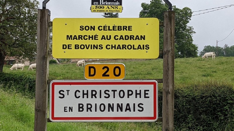 Bienvenue à Saint Christophe en Brionnais.jpg