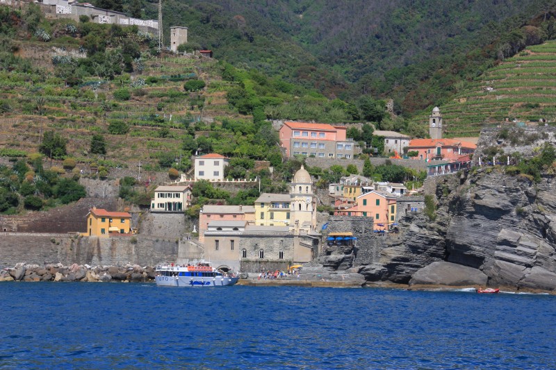 GP IMG_0166 15 H 36 on arrive à VERNAZZA.JPG