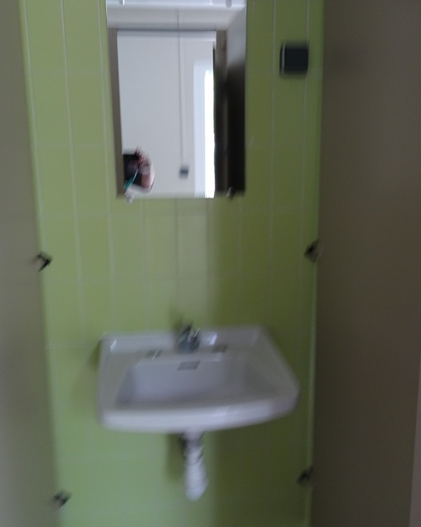 05 LAVABO FERME.JPG