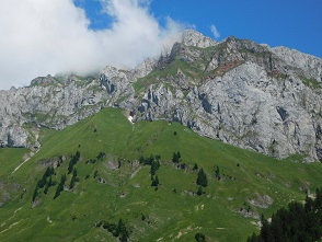 col de bise 1750m  altitude photo 3.JPG