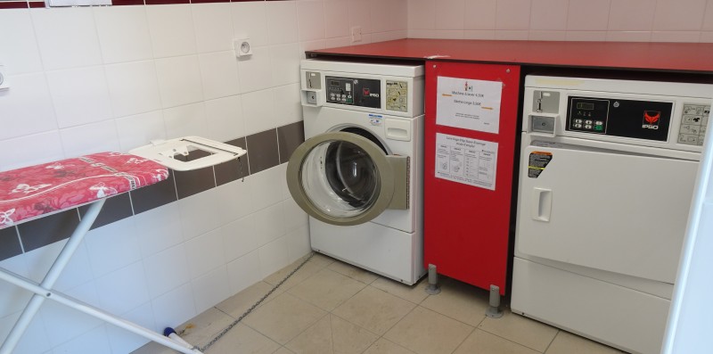 07 MACHINES SECHE LINGE.JPG