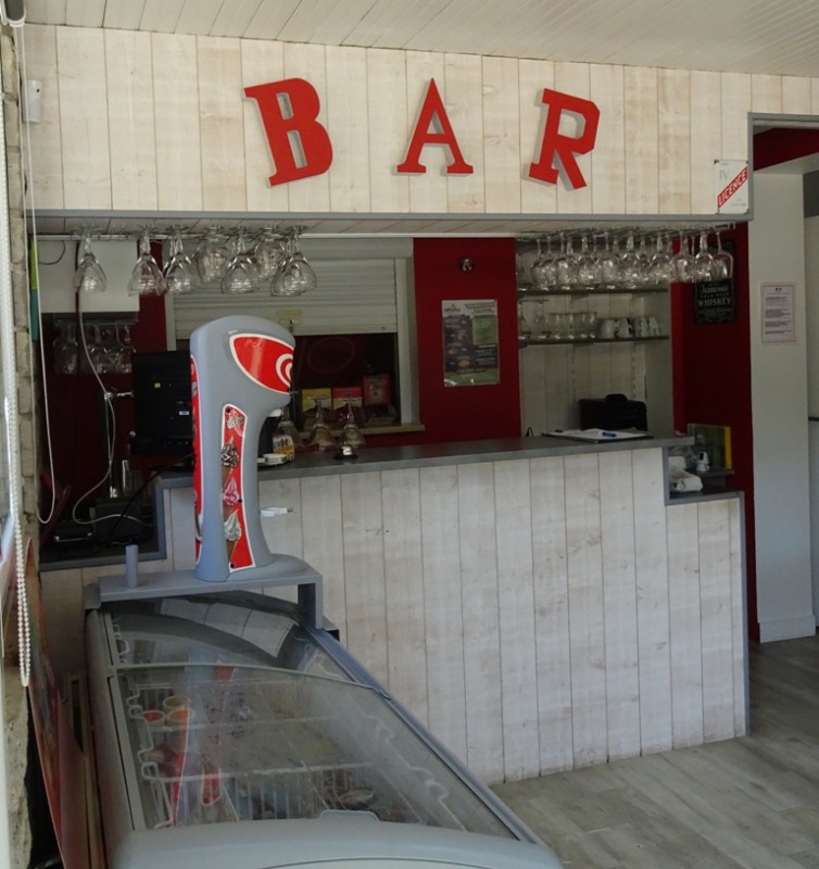 13 BAR.JPG