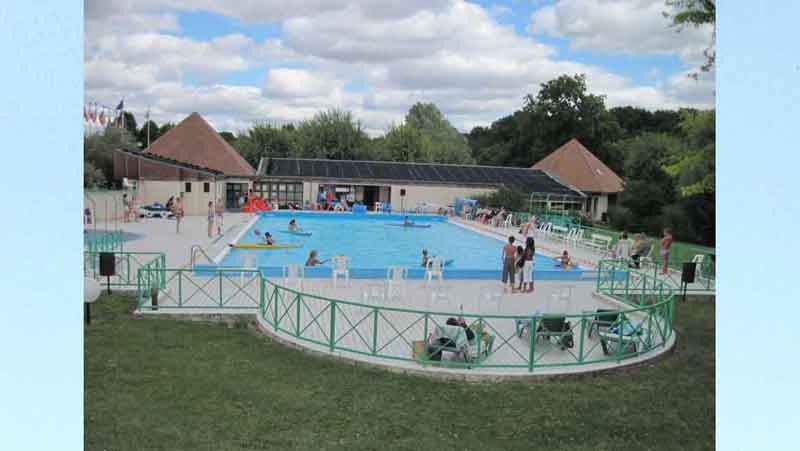 Camping-Les-Chenes-Valencay-Piscine.jpg
