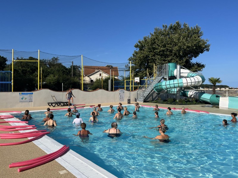 camping-fouras-cadoret -piscine2.jpg