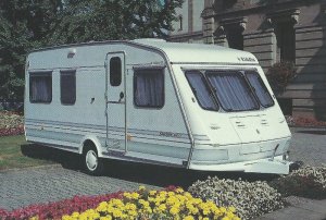 caravane-elddis-cylone-gt450cp-1